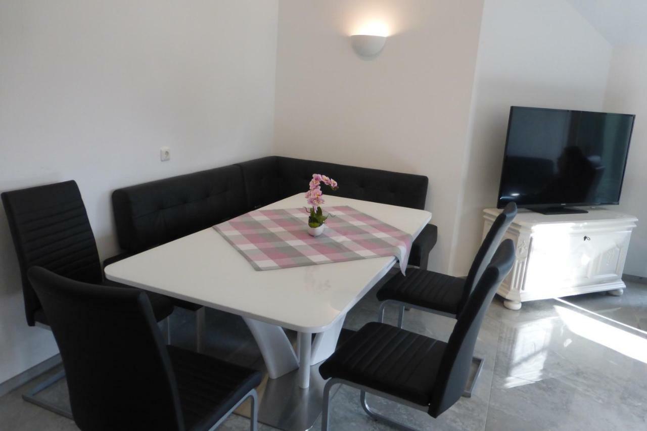 Ferienwohnung Am Groelisbach Roetgen Eksteriør bilde